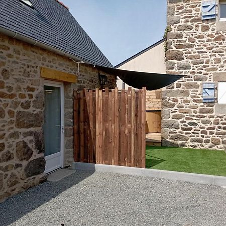Pleubian Gite Avec Son Bain Nordique Privatif Au Feu De Bois מראה חיצוני תמונה